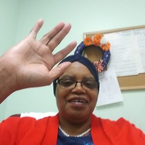 Meet your Posher, Gloria